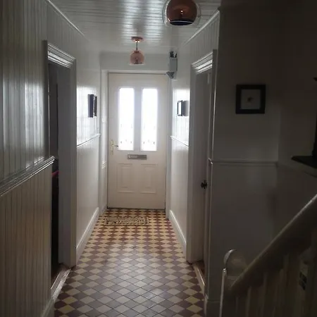 5 Bedroom Town House