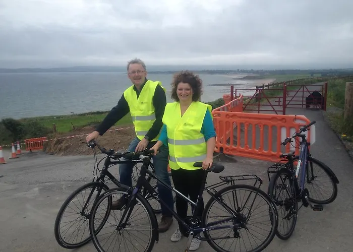 Дом отдыха 5 Bedroom Town House Дангарван