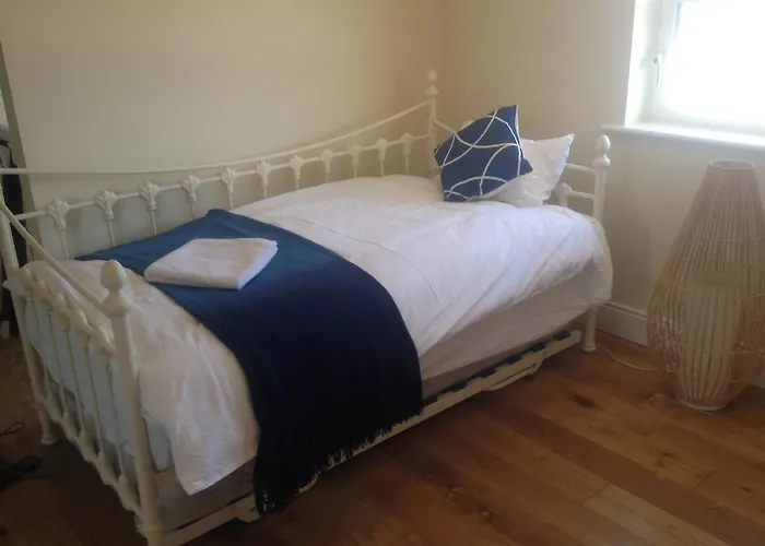 5 Bedroom Town House * Дангарван